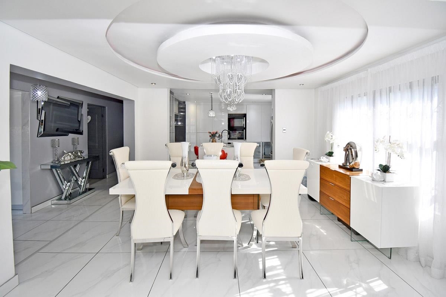 4 Bedroom Property for Sale in Strubenvale Gauteng