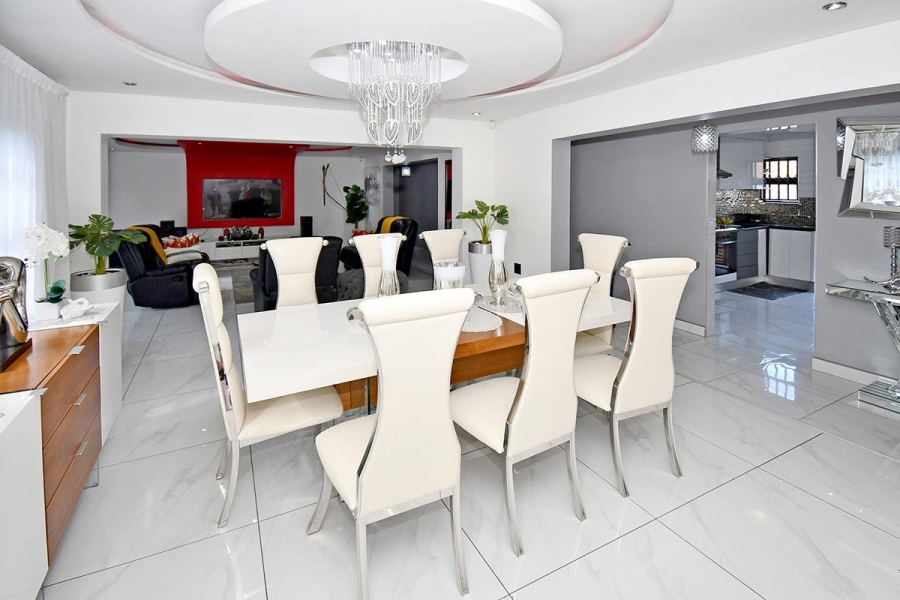 4 Bedroom Property for Sale in Strubenvale Gauteng