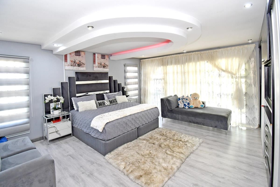 4 Bedroom Property for Sale in Strubenvale Gauteng