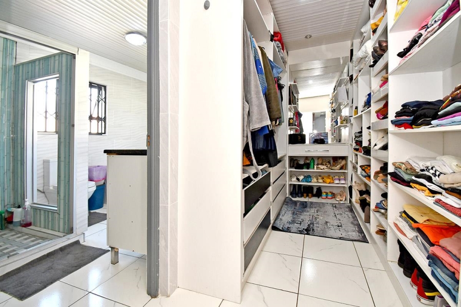 4 Bedroom Property for Sale in Strubenvale Gauteng