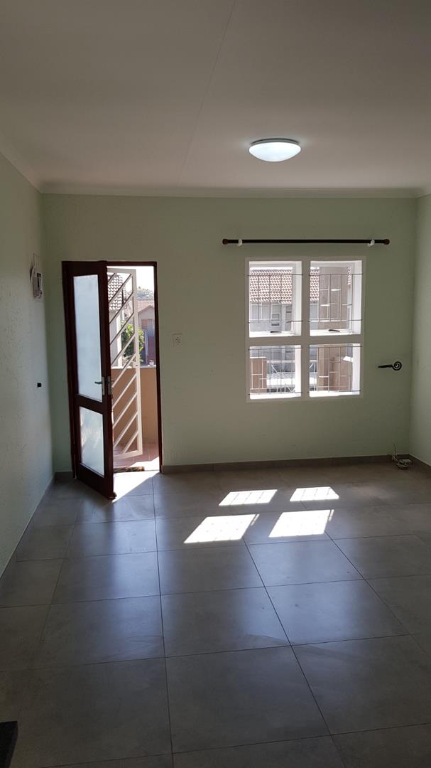 To Let 1 Bedroom Property for Rent in Magaliessig Gauteng