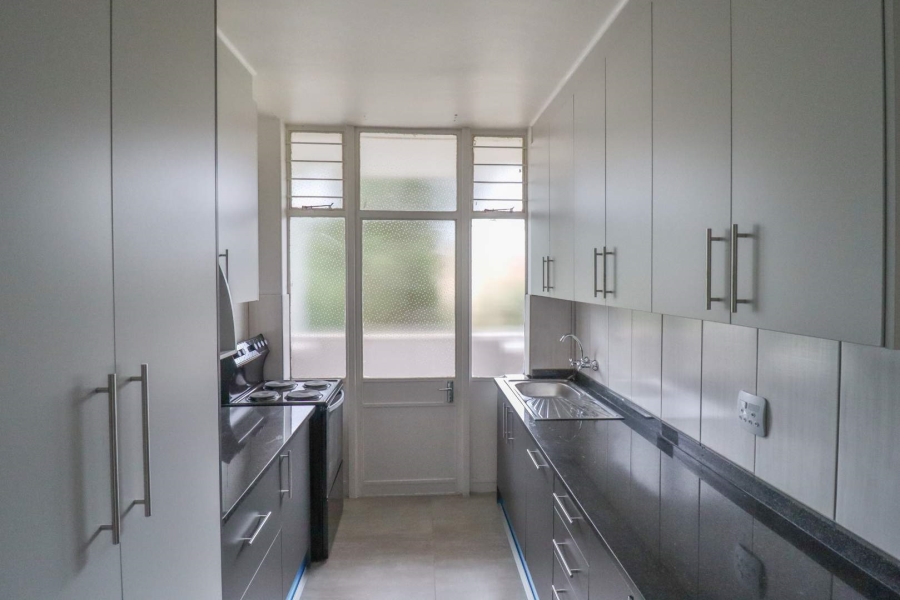 To Let 2 Bedroom Property for Rent in Constantia Kloof Gauteng