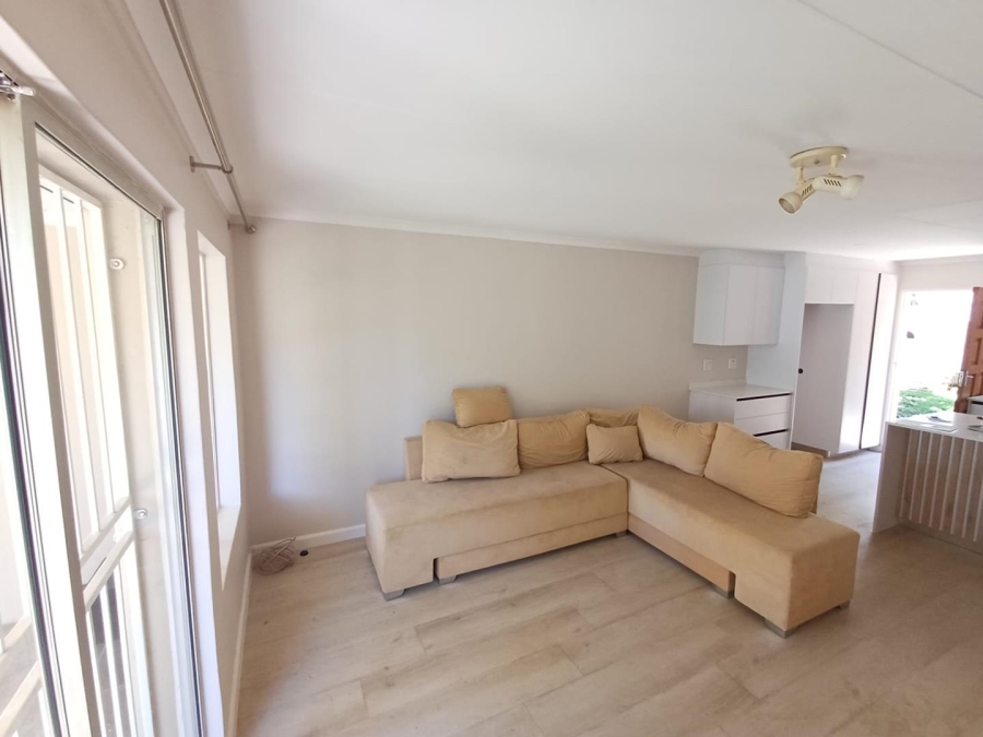 To Let 2 Bedroom Property for Rent in Sonneglans Gauteng