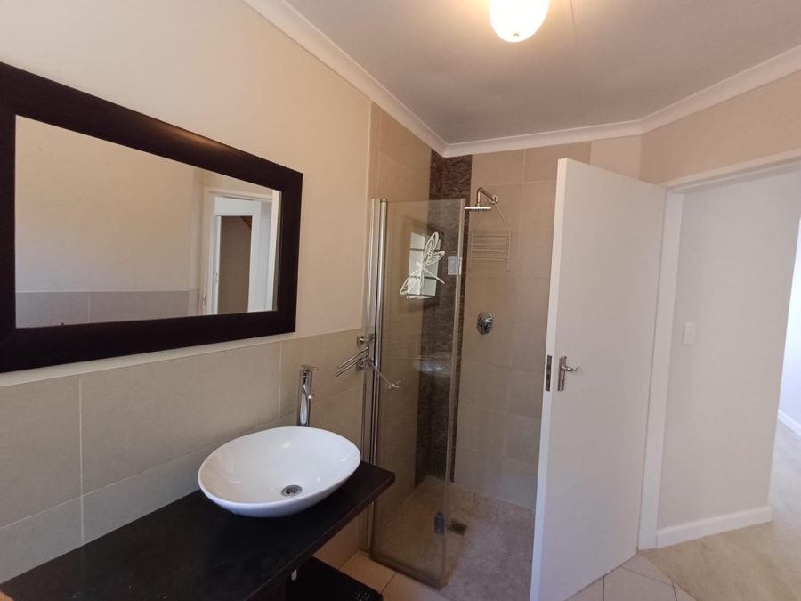 To Let 2 Bedroom Property for Rent in Sonneglans Gauteng