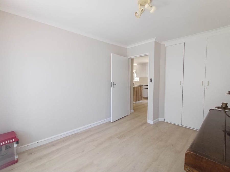 To Let 2 Bedroom Property for Rent in Sonneglans Gauteng