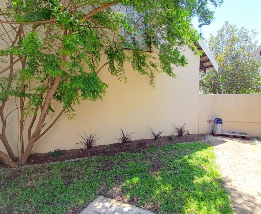 To Let 2 Bedroom Property for Rent in Sonneglans Gauteng