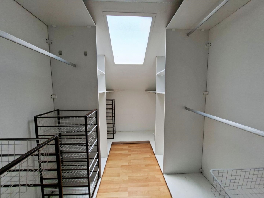 To Let 4 Bedroom Property for Rent in Morningside Gauteng