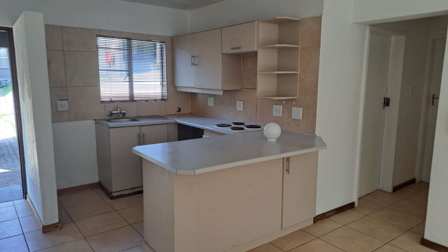 To Let 2 Bedroom Property for Rent in Ferndale Gauteng