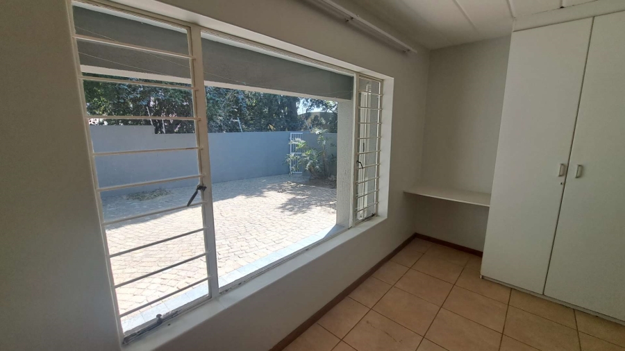 To Let 2 Bedroom Property for Rent in Ferndale Gauteng