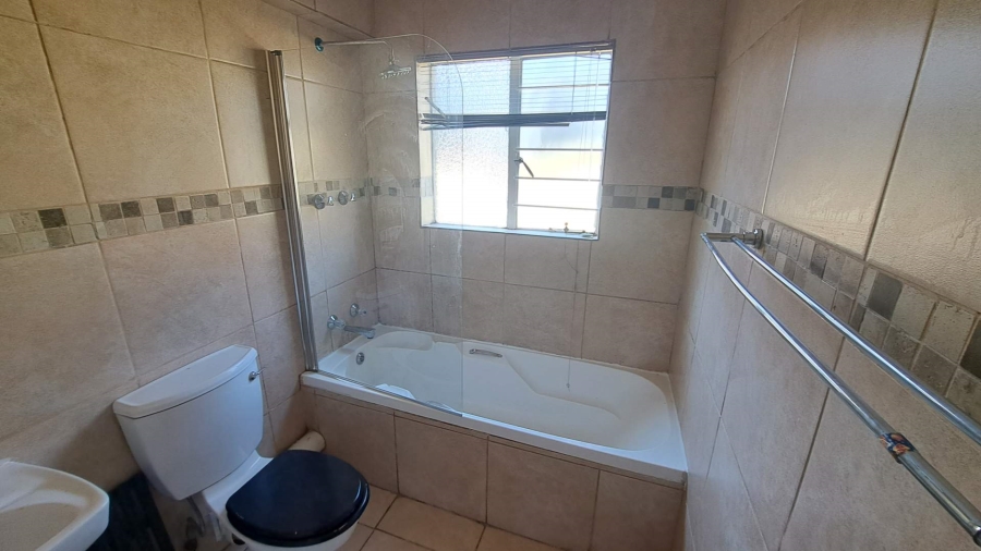 To Let 2 Bedroom Property for Rent in Ferndale Gauteng