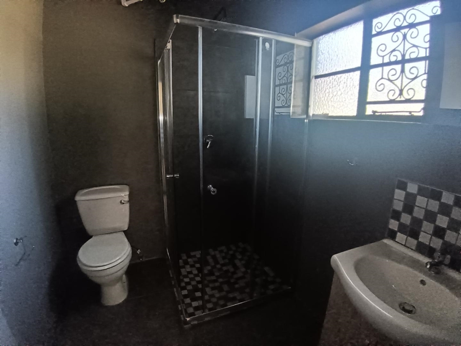 1 Bedroom Property for Sale in Queenswood Gauteng
