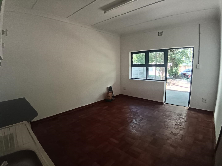 1 Bedroom Property for Sale in Queenswood Gauteng