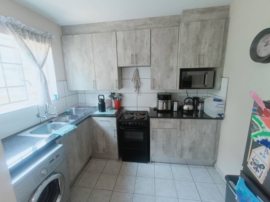 2 Bedroom Property for Sale in Hennopspark Gauteng