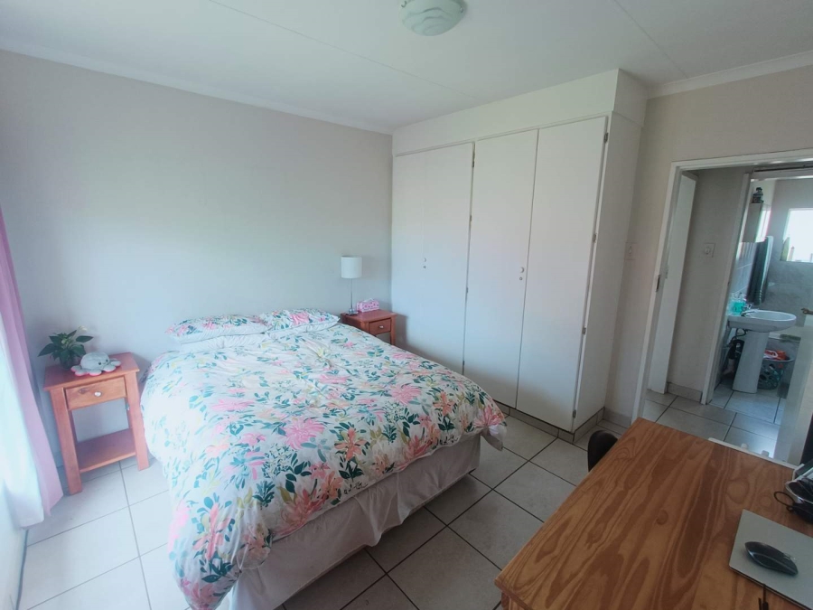 2 Bedroom Property for Sale in Hennopspark Gauteng
