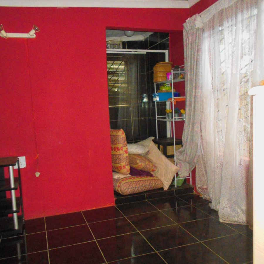 To Let 1 Bedroom Property for Rent in Brackendowns Gauteng