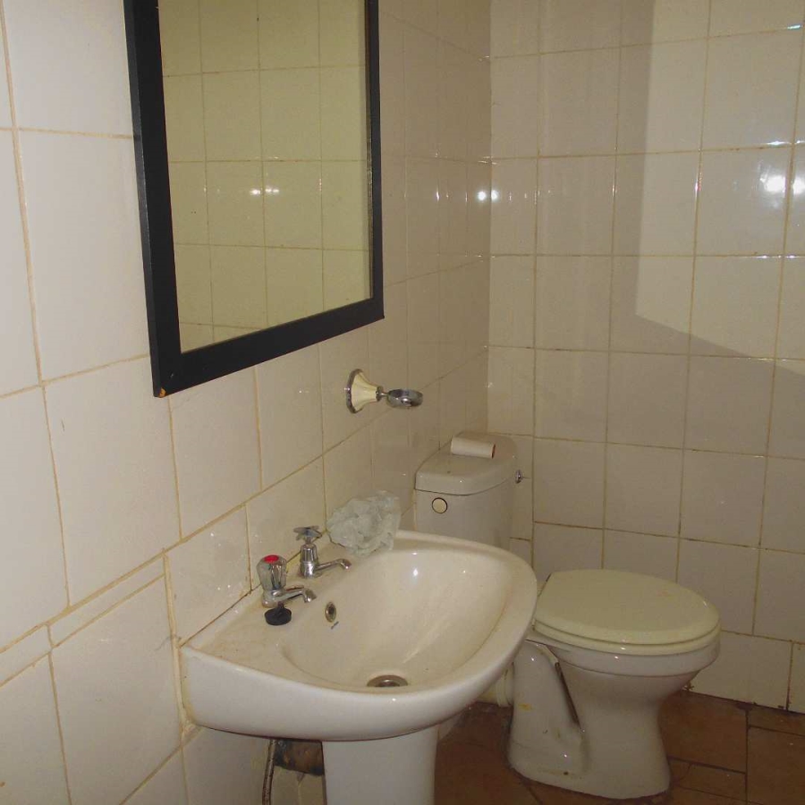 To Let 1 Bedroom Property for Rent in Brackendowns Gauteng