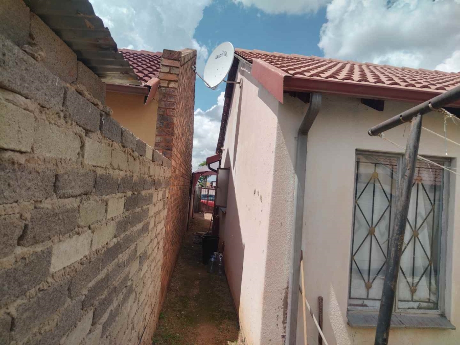 2 Bedroom Property for Sale in Soshanguve VV Gauteng
