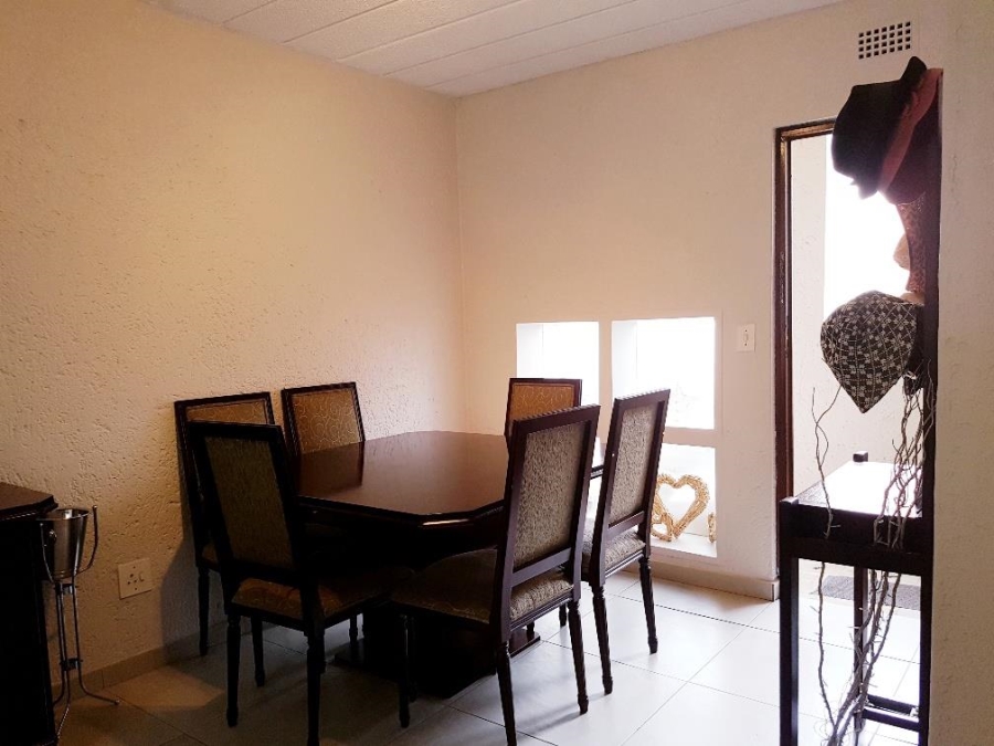 To Let 3 Bedroom Property for Rent in Morningside Gauteng