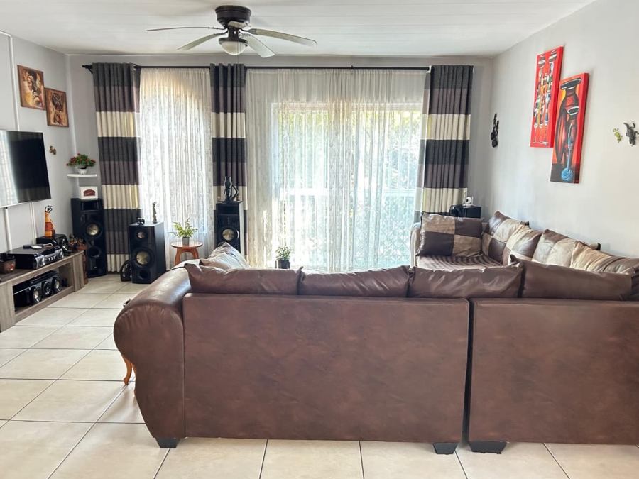 2 Bedroom Property for Sale in South Crest Gauteng