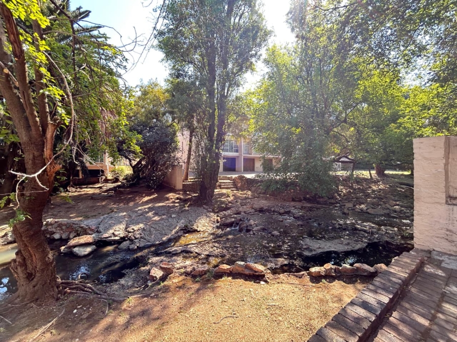 2 Bedroom Property for Sale in South Crest Gauteng