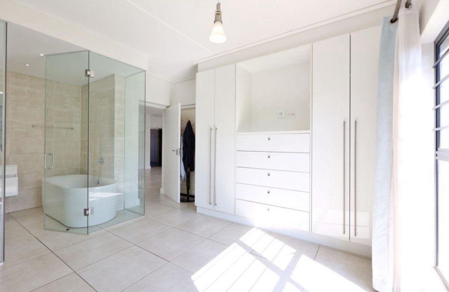 To Let 3 Bedroom Property for Rent in Waterfall Gauteng