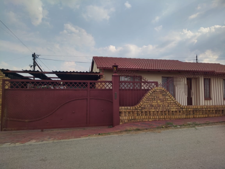 3 Bedroom Property for Sale in Soshanguve BB Gauteng