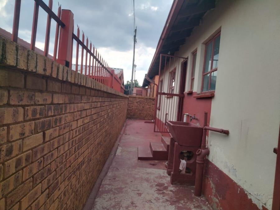 3 Bedroom Property for Sale in Soshanguve BB Gauteng