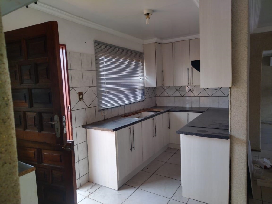 3 Bedroom Property for Sale in Soshanguve BB Gauteng