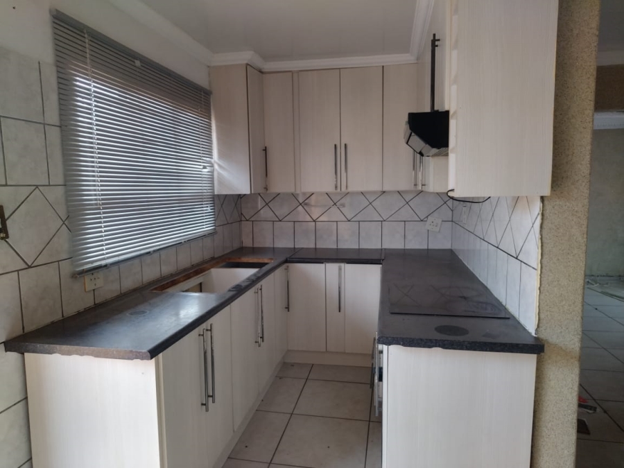 3 Bedroom Property for Sale in Soshanguve BB Gauteng
