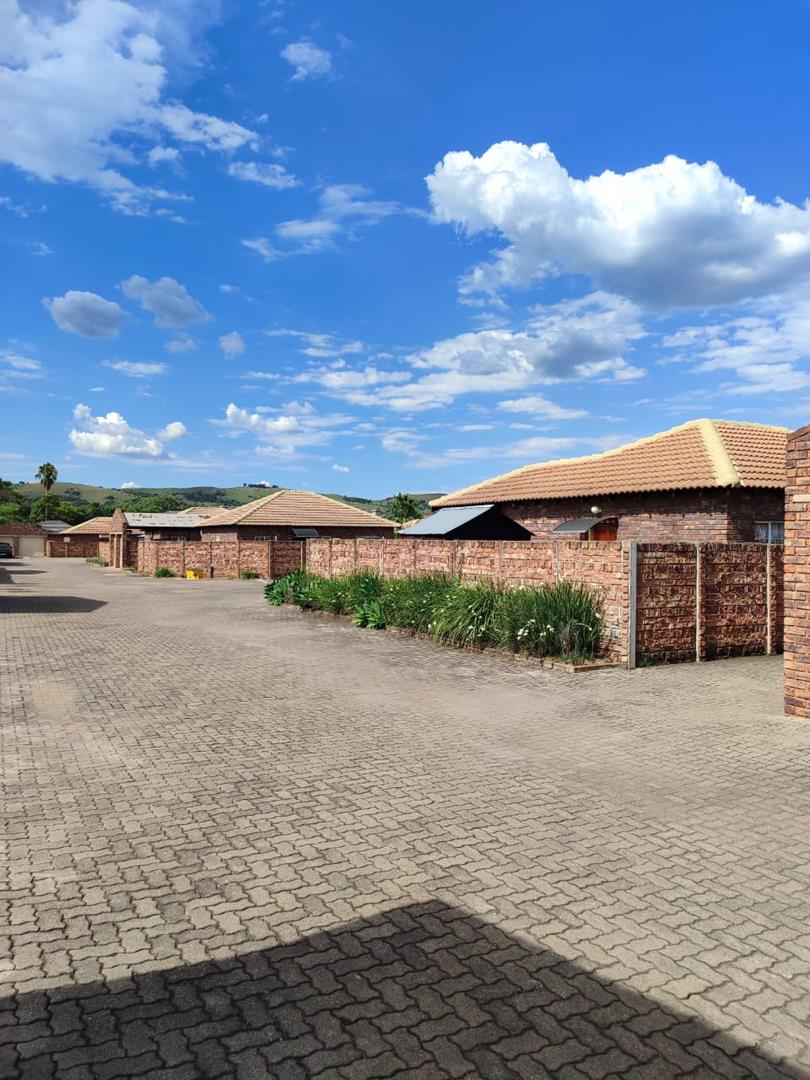 2 Bedroom Property for Sale in Andeon Gauteng