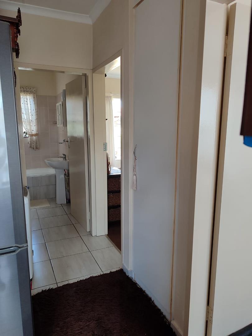 2 Bedroom Property for Sale in Andeon Gauteng