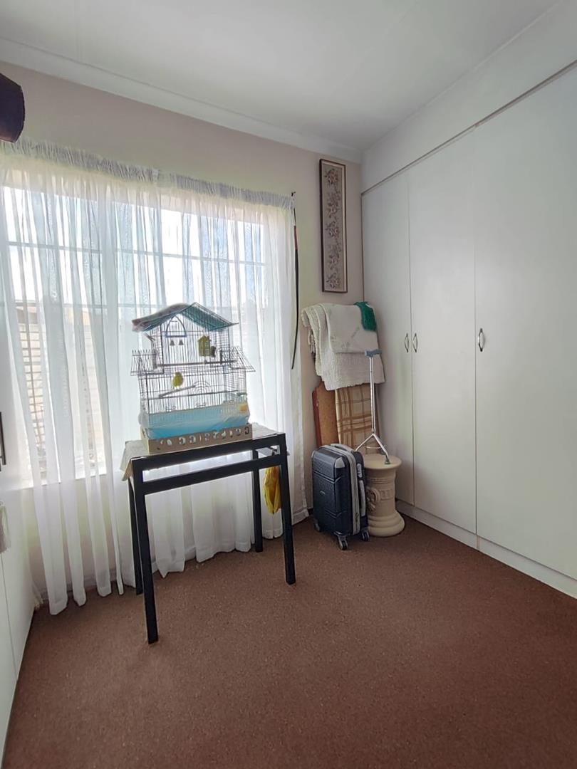 2 Bedroom Property for Sale in Andeon Gauteng