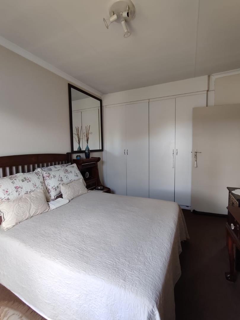 2 Bedroom Property for Sale in Andeon Gauteng