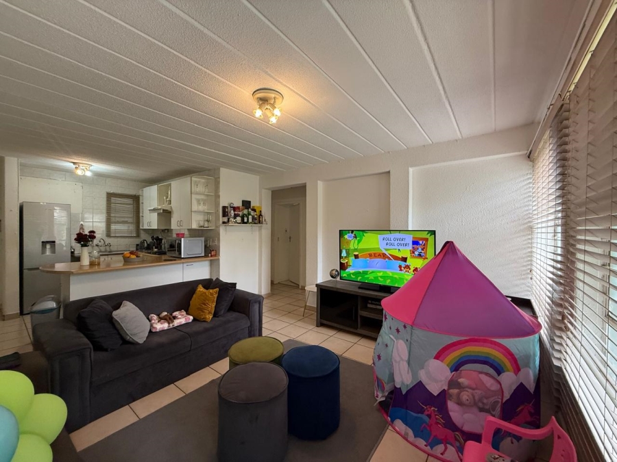 2 Bedroom Property for Sale in Morningside Hills Gauteng