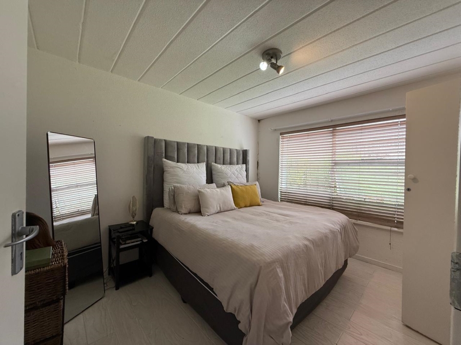 2 Bedroom Property for Sale in Morningside Hills Gauteng