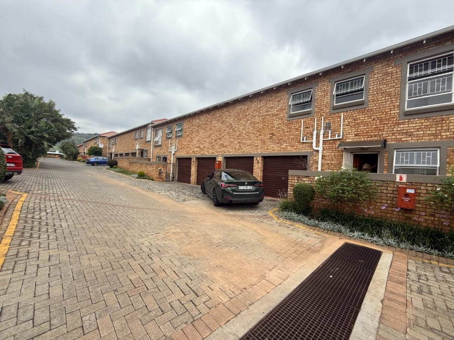 To Let 3 Bedroom Property for Rent in Wilgeheuwel Gauteng