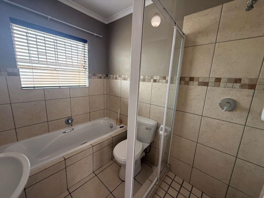 To Let 3 Bedroom Property for Rent in Wilgeheuwel Gauteng