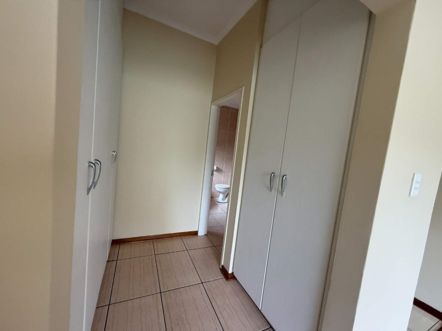 To Let 3 Bedroom Property for Rent in Radiokop Gauteng