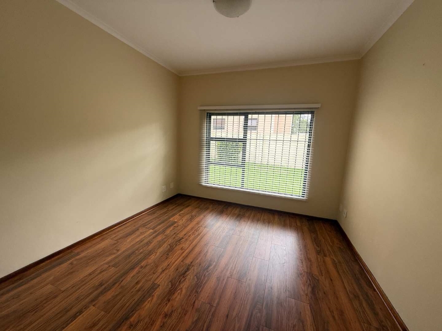To Let 3 Bedroom Property for Rent in Radiokop Gauteng