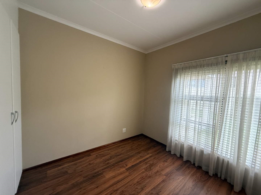 To Let 3 Bedroom Property for Rent in Radiokop Gauteng