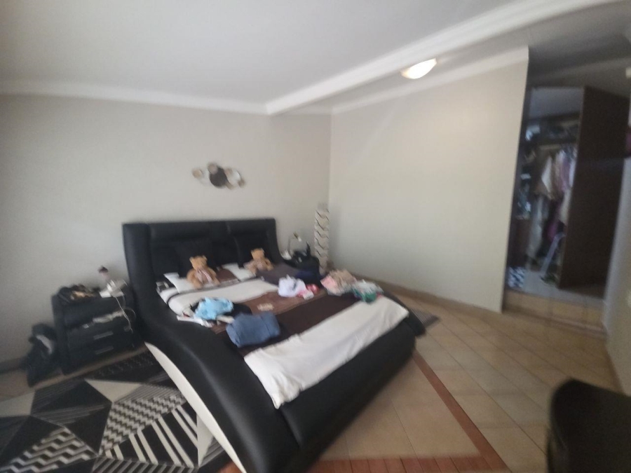To Let 4 Bedroom Property for Rent in Roodekrans Gauteng
