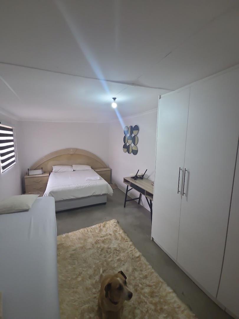 To Let 4 Bedroom Property for Rent in Roodekrans Gauteng