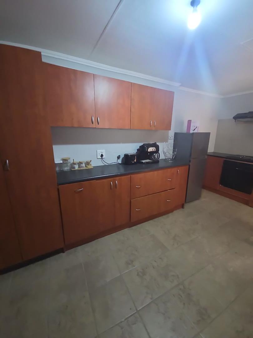 To Let 4 Bedroom Property for Rent in Roodekrans Gauteng