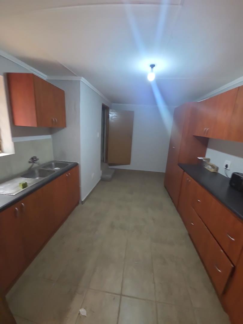 To Let 4 Bedroom Property for Rent in Roodekrans Gauteng