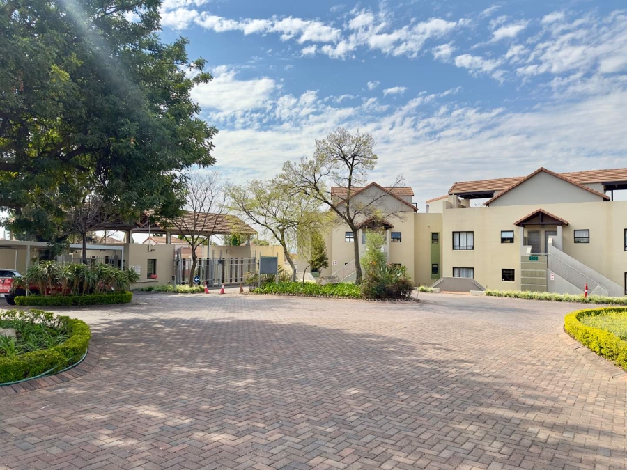 To Let 1 Bedroom Property for Rent in Broadacres Gauteng