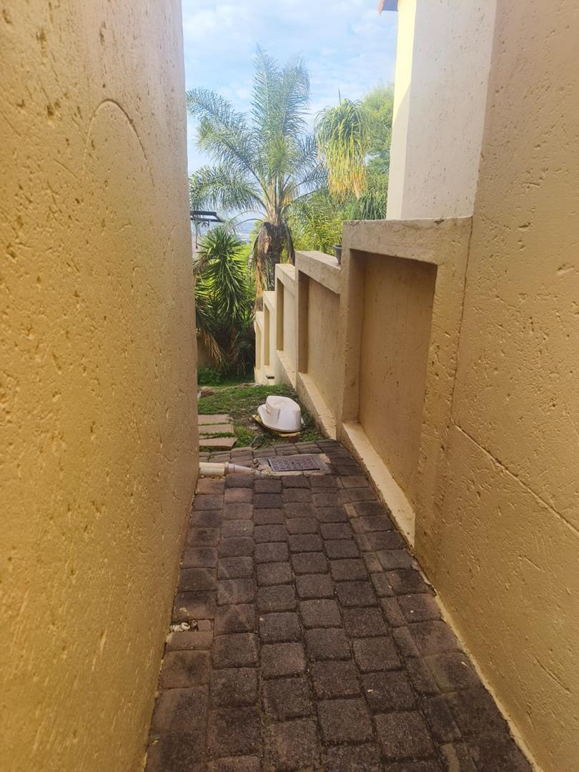 To Let 2 Bedroom Property for Rent in La Montagne Gauteng