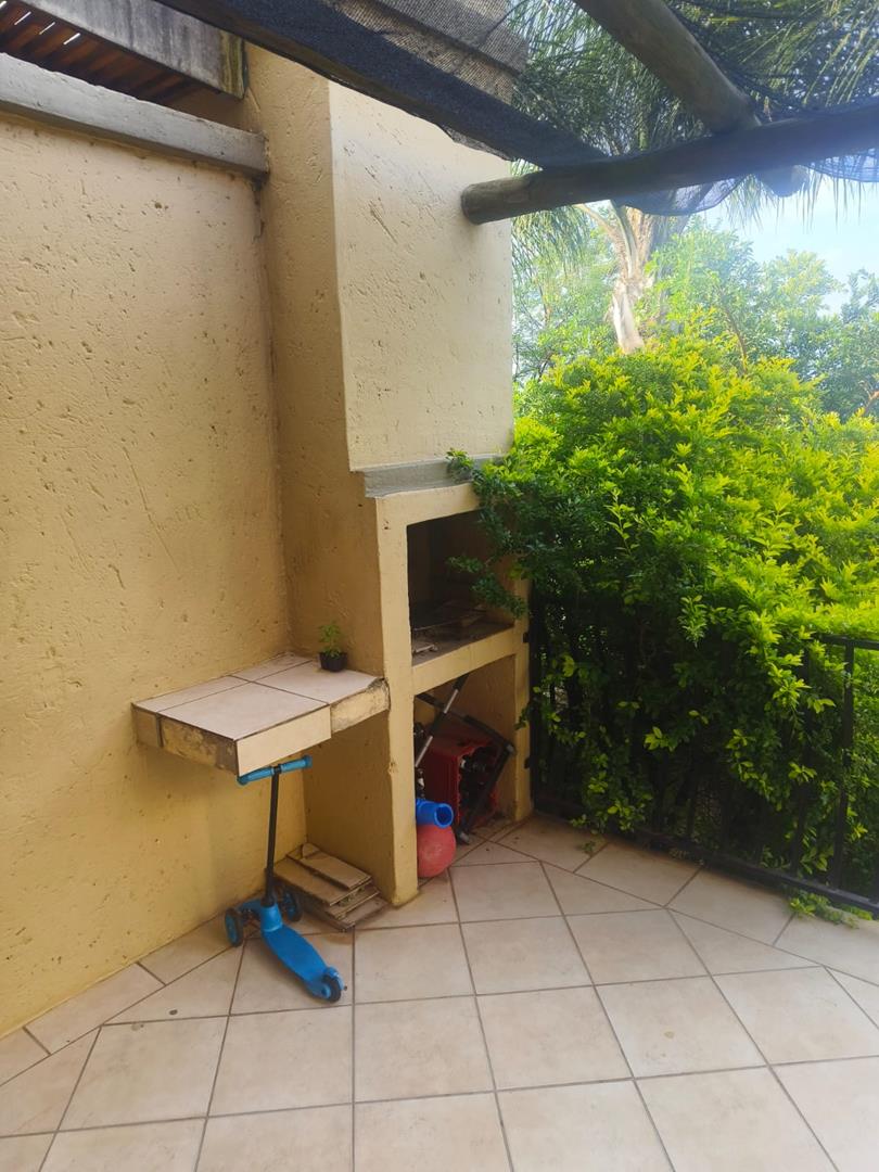 To Let 2 Bedroom Property for Rent in La Montagne Gauteng