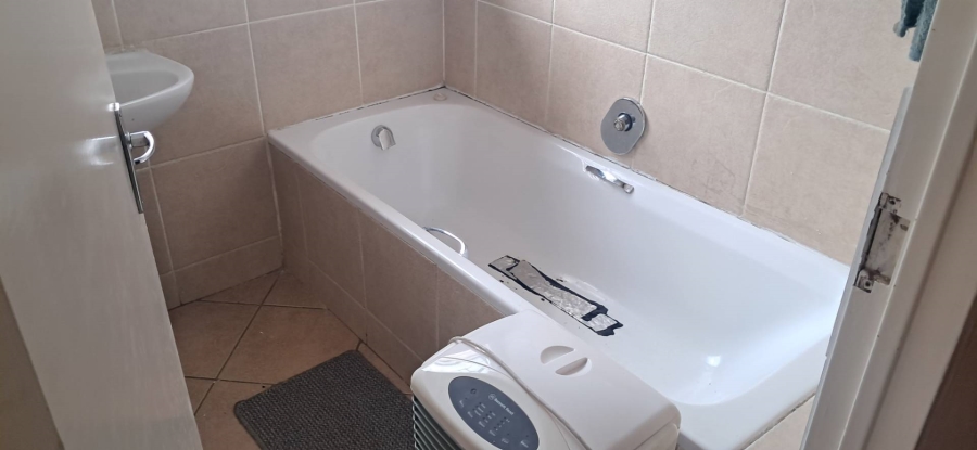 2 Bedroom Property for Sale in Mabopane Unit S Gauteng