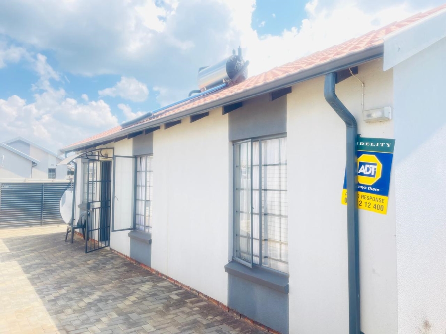 3 Bedroom Property for Sale in Sky City Gauteng