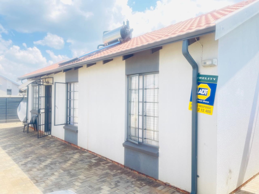 3 Bedroom Property for Sale in Sky City Gauteng